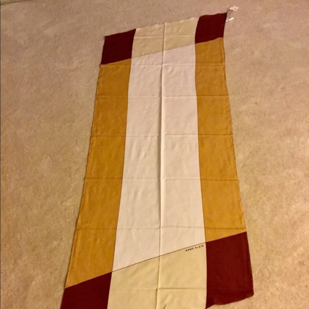 NWT Anne Klein X large approx 5'x2' Scarf